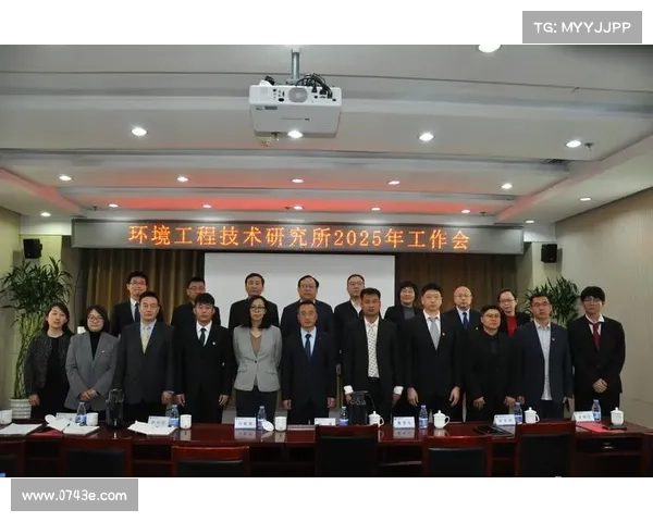 周海滨:从绿茵场到人生新篇章的跨越与坚持 周海滨:从绿茵场到人生新篇章的跨越与坚持